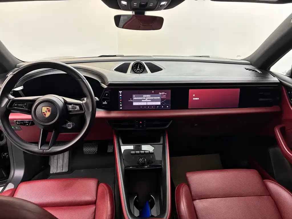 Porsche Macan EV 2025 — фото 12