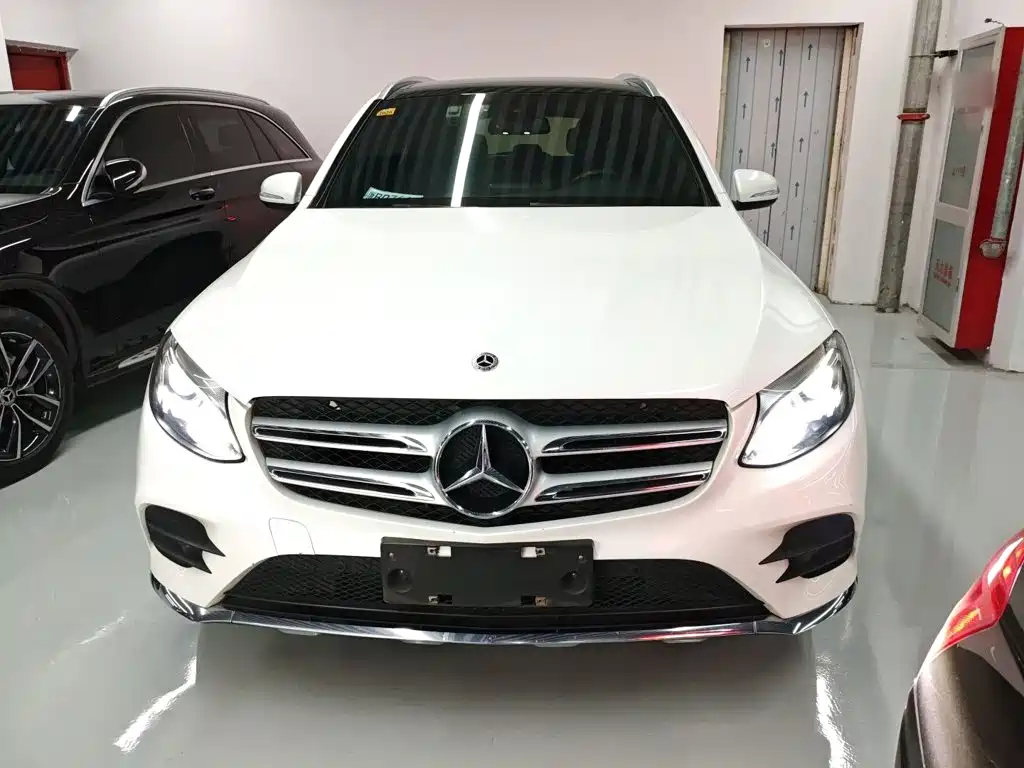 Mercedes-Benz GLC 2018 — фото 19