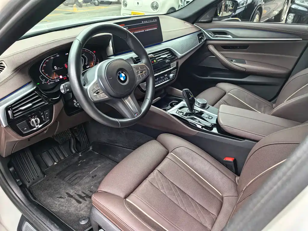 BMW 5 Series 2023 — фото 4