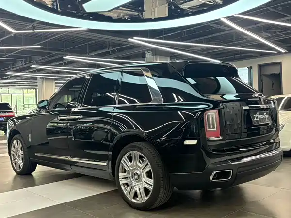 Rolls-Royce Cullinan 2020