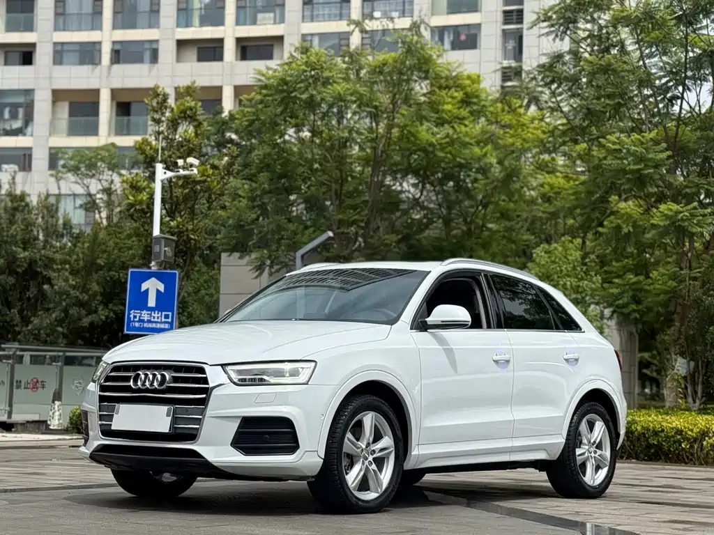 Audi Q3 2017 — фото 1
