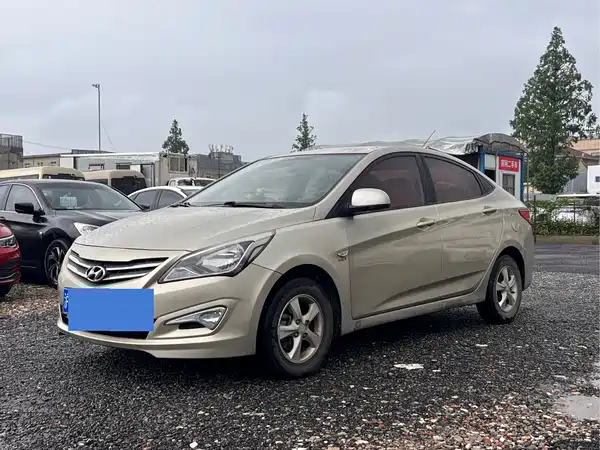 Hyundai Accent 2014