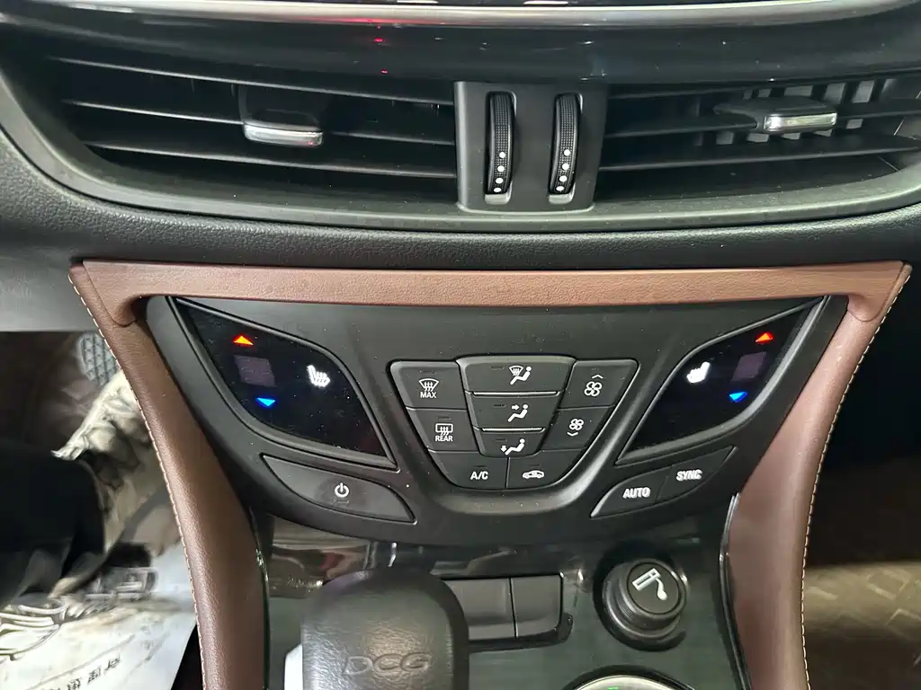 Buick Envision Plus 2021 — фото 8