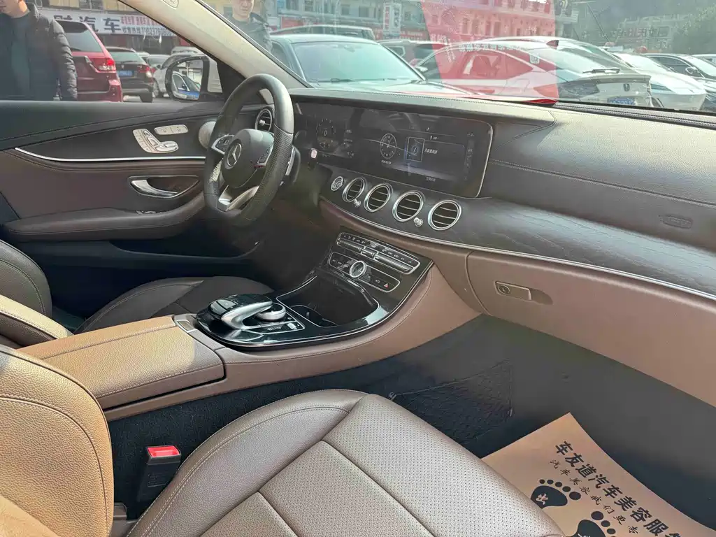 Mercedes-Benz E-Class 2017 — фото 13