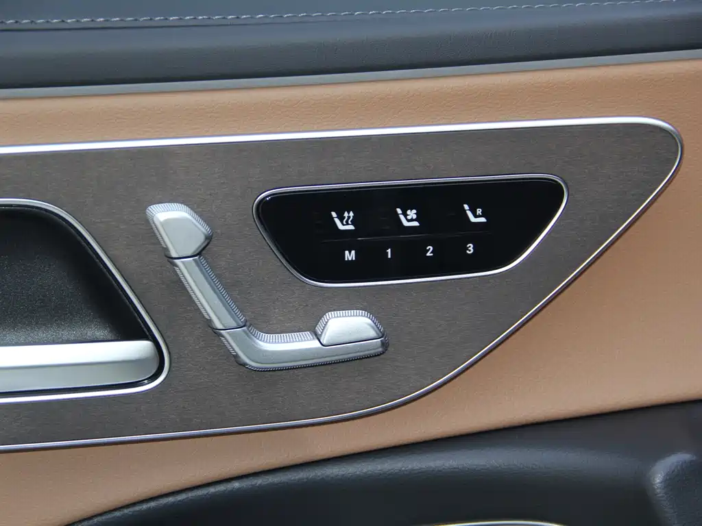 Mercedes-Benz E-Class 2025 — фото 20