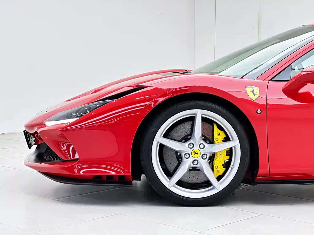 Ferrari F8 2022 — фото 8