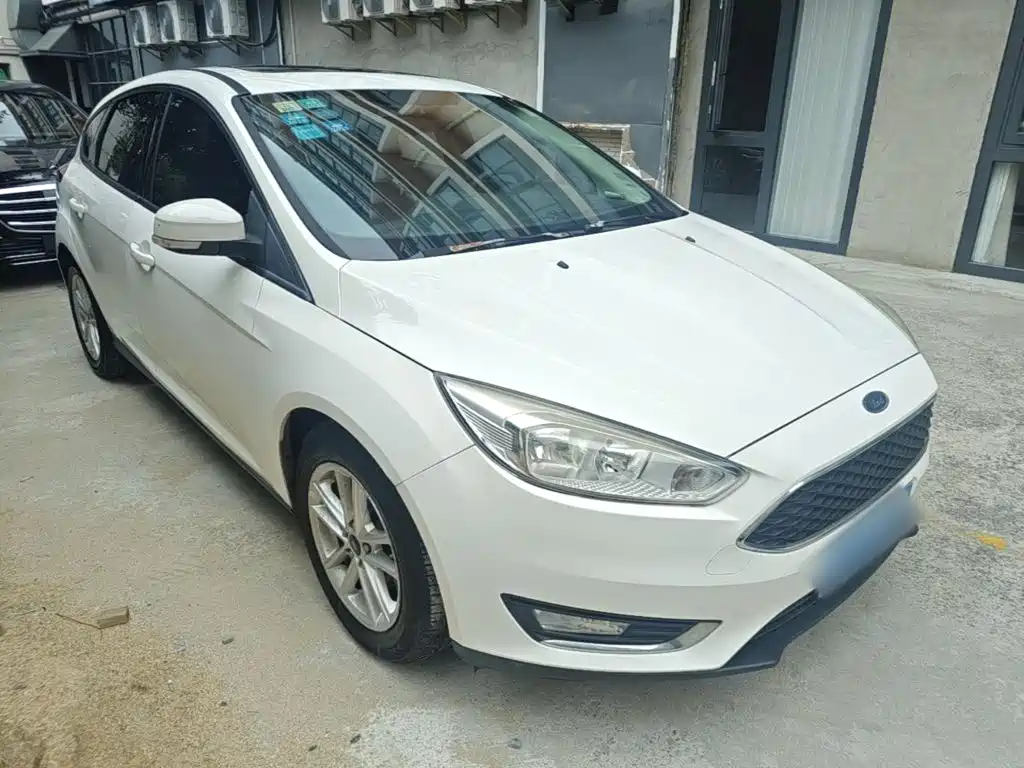 Ford Focus 2017 — фото 10
