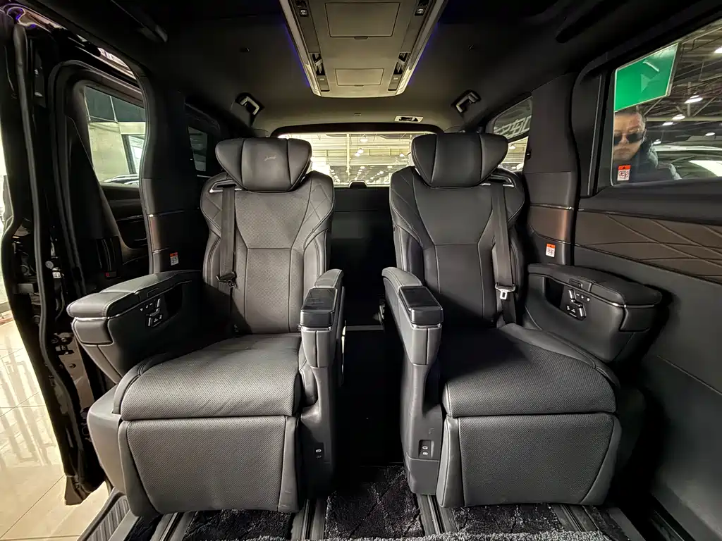 Toyota Alphard 2024 — фото 22