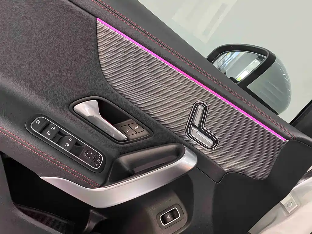 Mercedes-Benz A-Class 2023 — фото 8