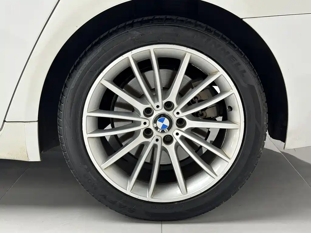 BMW 7 Series 2014 — фото 15