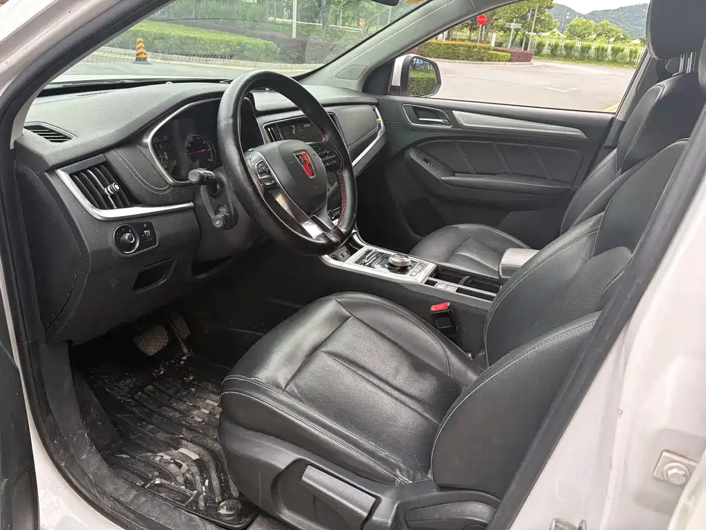 Roewe RX5 New Energy 2017 — фото 4