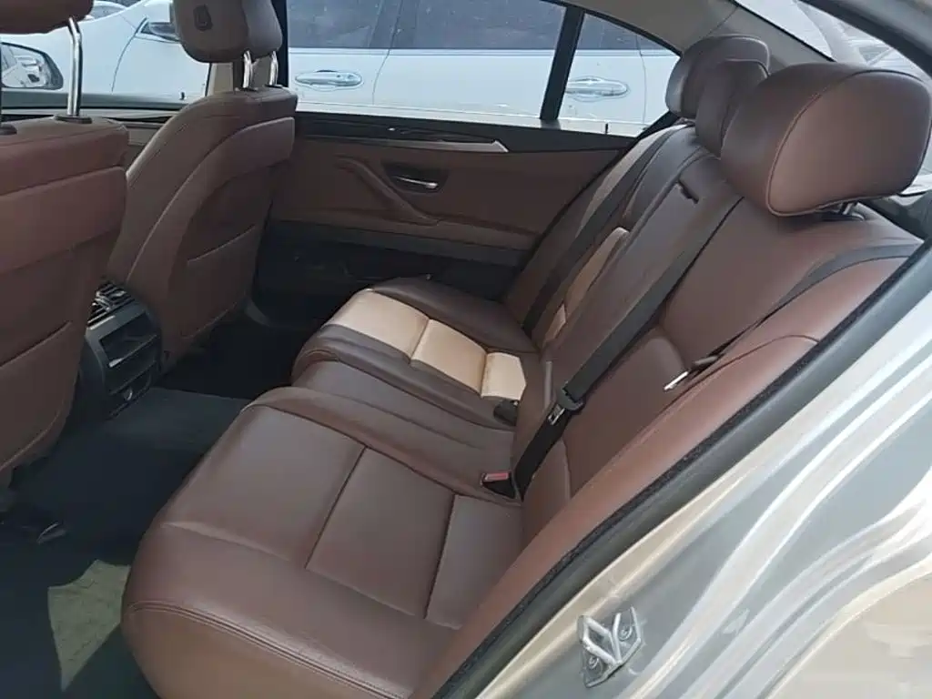 BMW 5 Series 2016 — фото 17