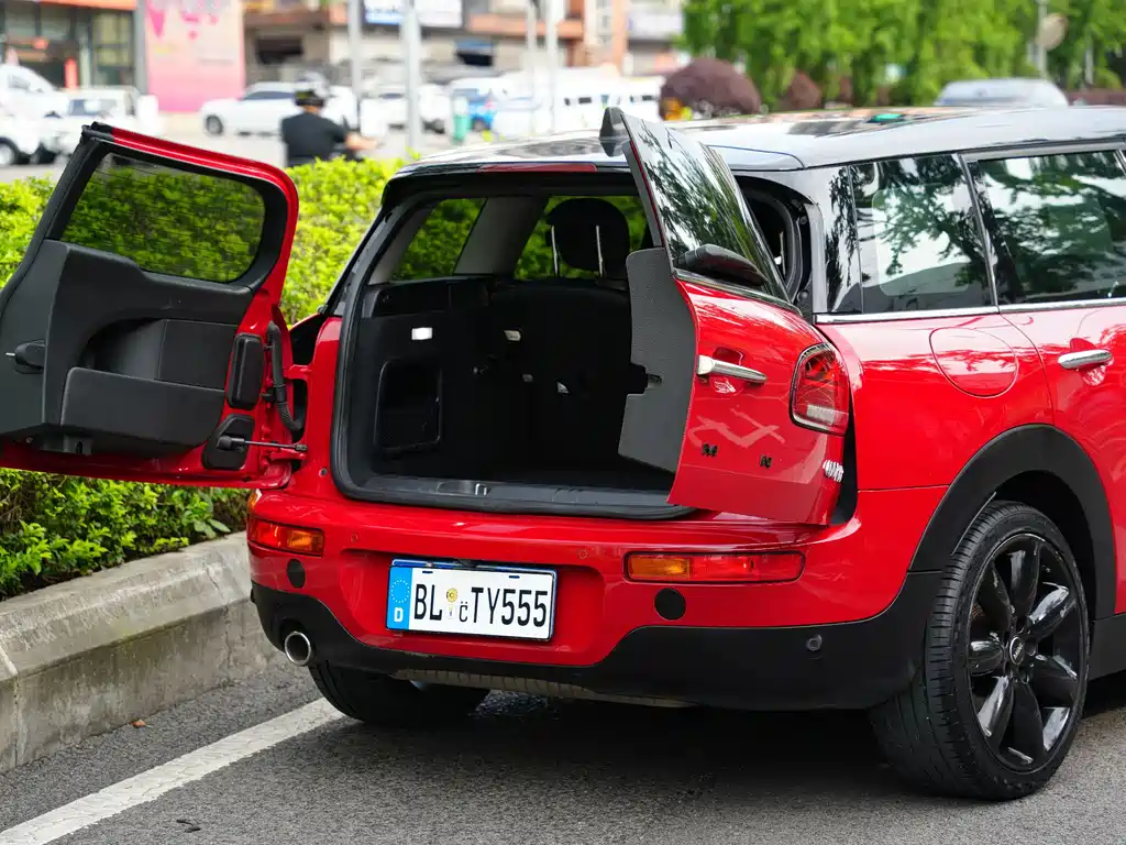 MINI Clubman 2020 — фото 12