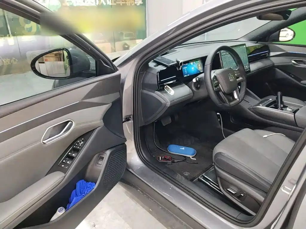 BYD Qin L 2026 — фото 16