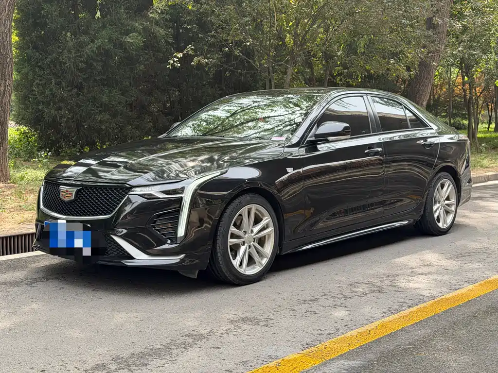 Cadillac CT4 2021 — фото 1