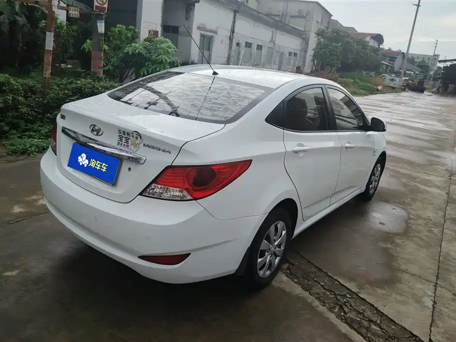 Hyundai Verna 2014 — фото 3