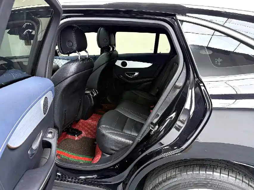 Mercedes-Benz EQC 2021