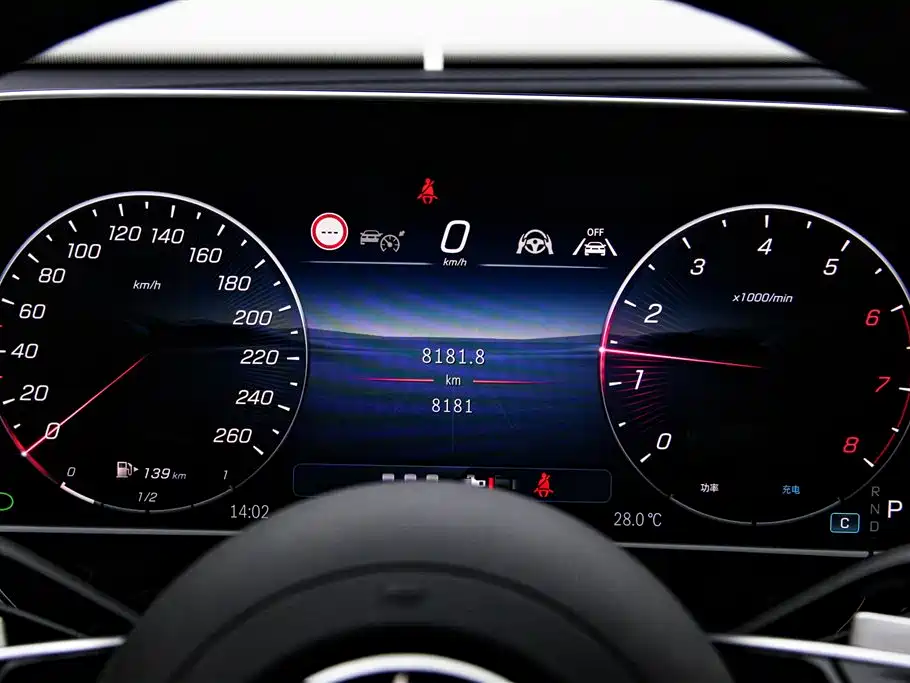 Mercedes-Benz E-Class 2025 — фото 16