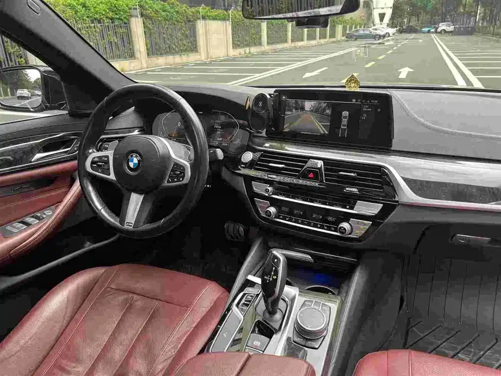 BMW 5 Series 2019 — фото 4