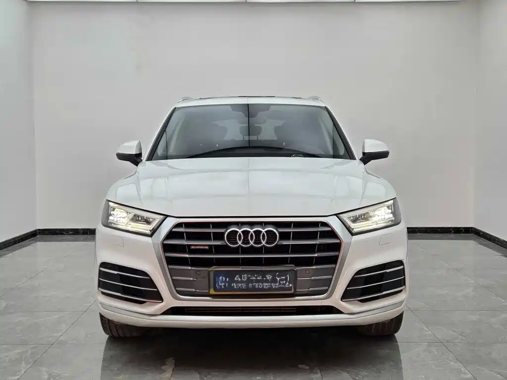 Audi Q5L 2020 — фото 2