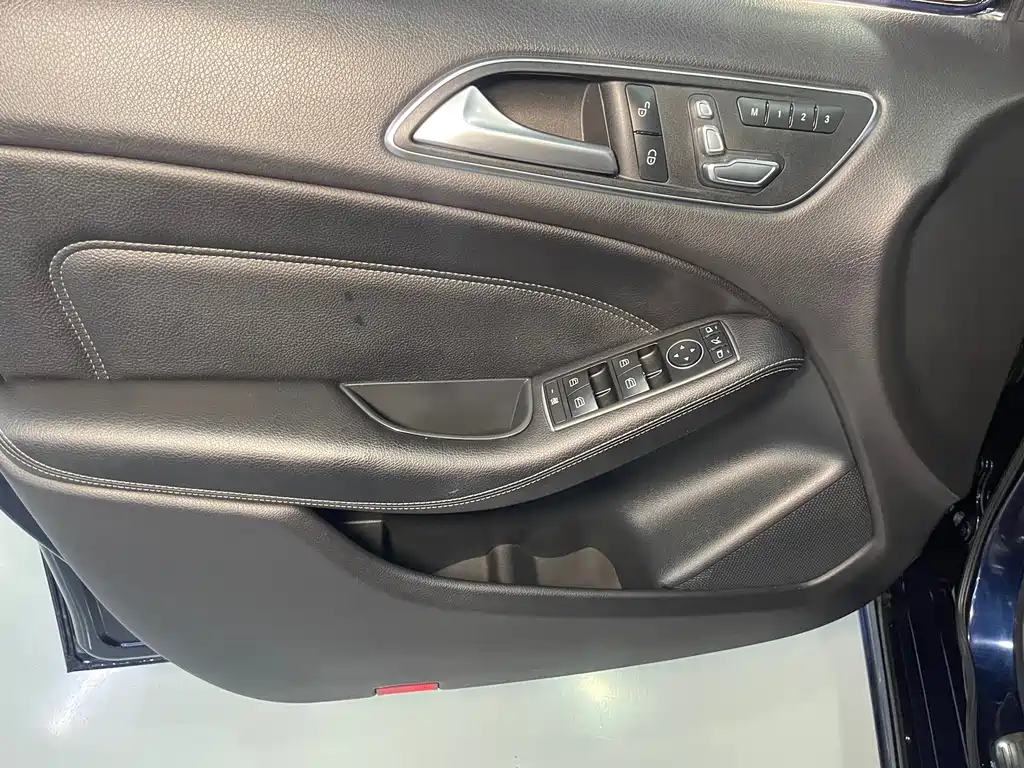 Mercedes-Benz B-Class 2017 — фото 20