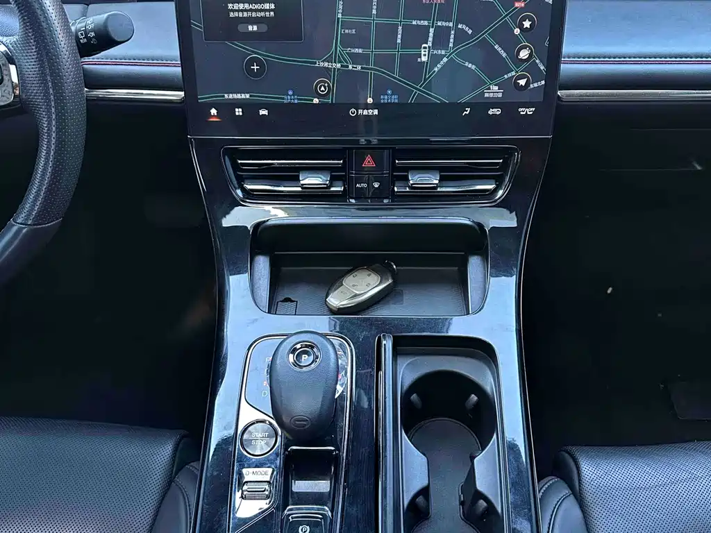 GAC Motor Trumpchi M8 2023 — фото 8