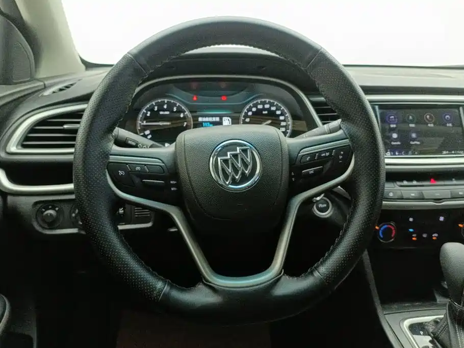 Buick Excelle 2022 — фото 15
