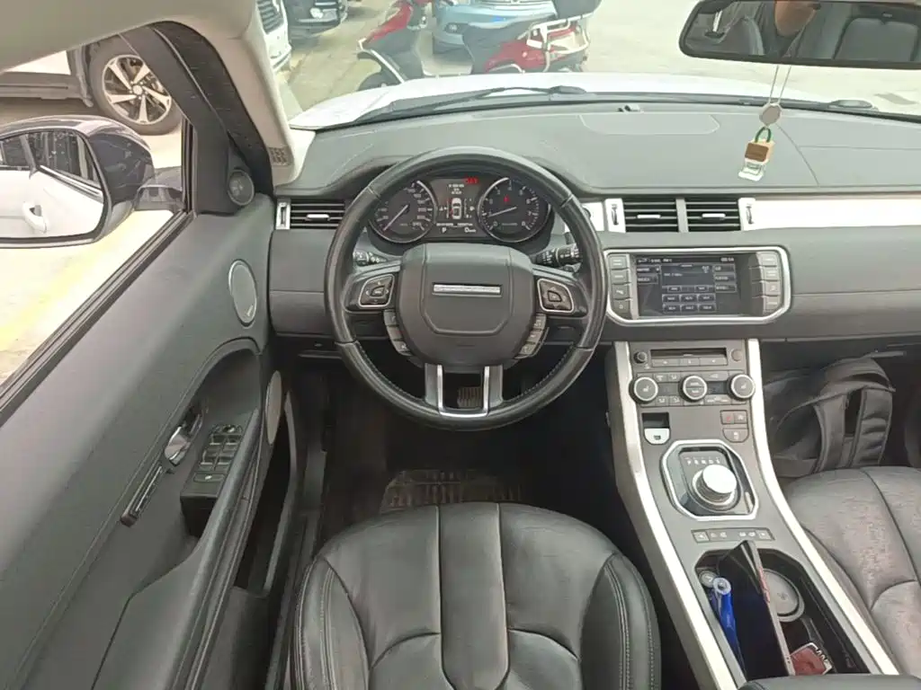 Land Rover Evoque 2016 — фото 11
