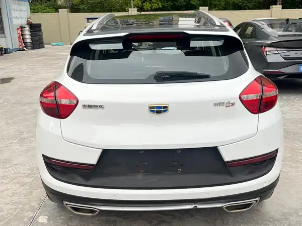 Geely Emgrand GS 2016