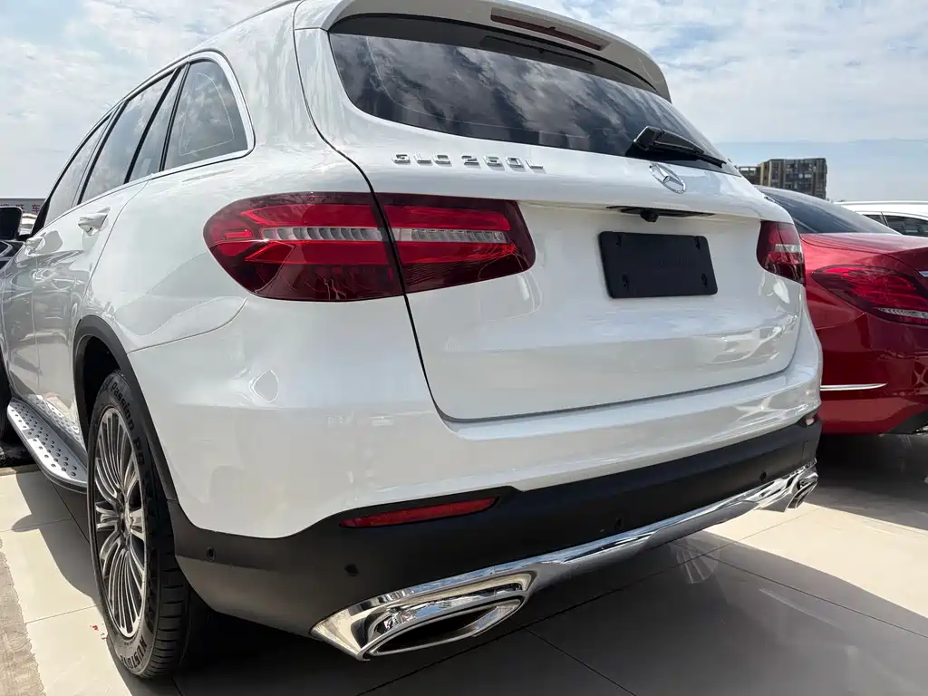 Mercedes-Benz GLC 2016 — фото 16