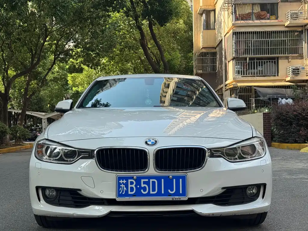 BMW 3 Series 2015 — фото 1