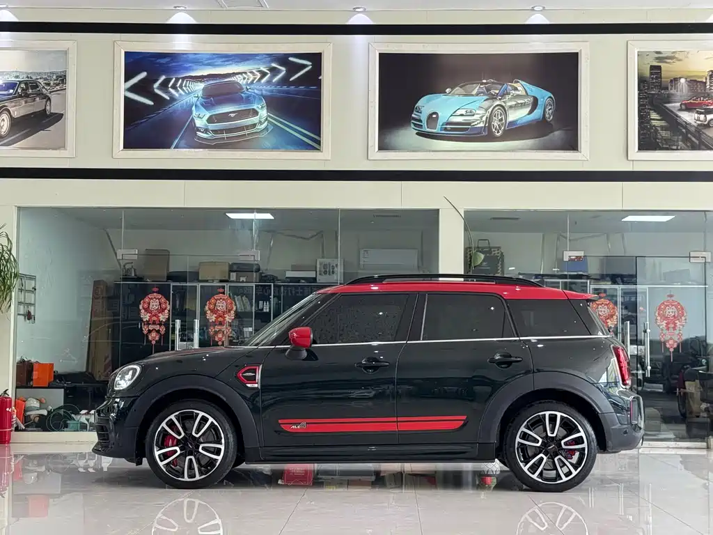 MINI JCW Countryman 2021 — фото 14