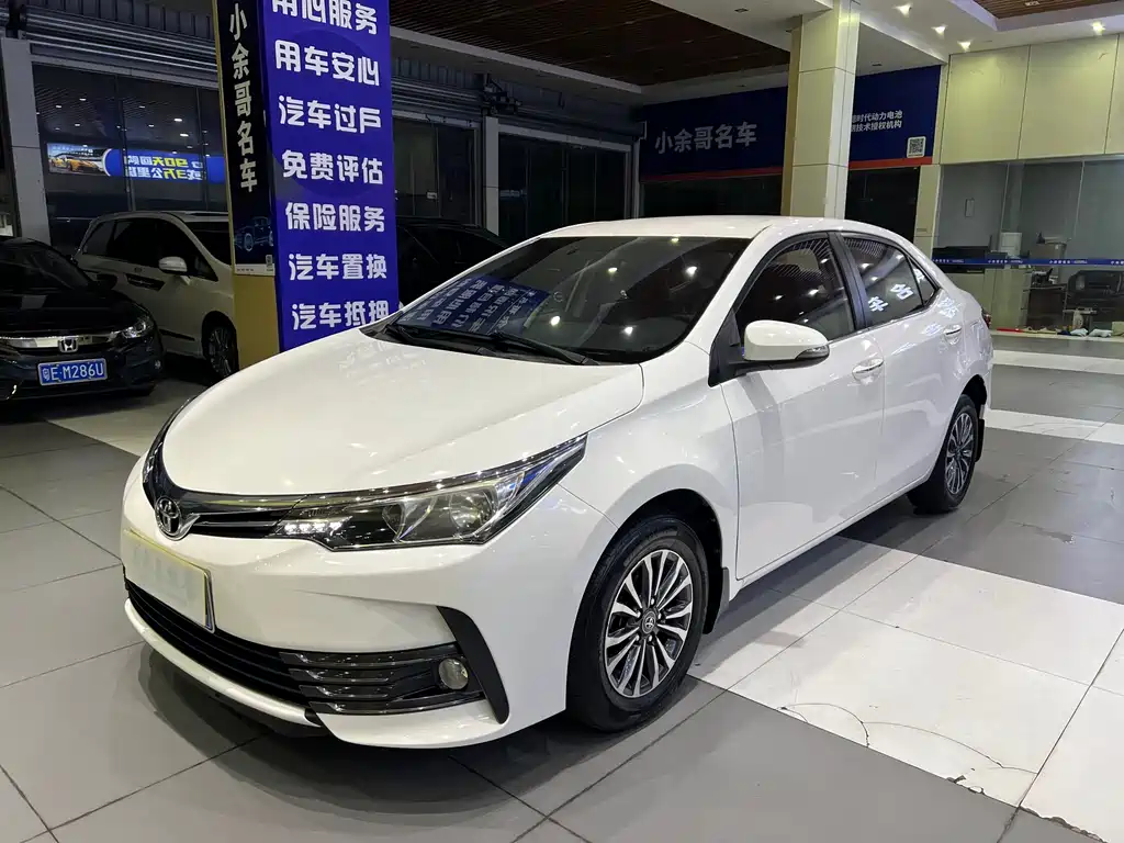 Toyota Corolla 2017 — фото 3