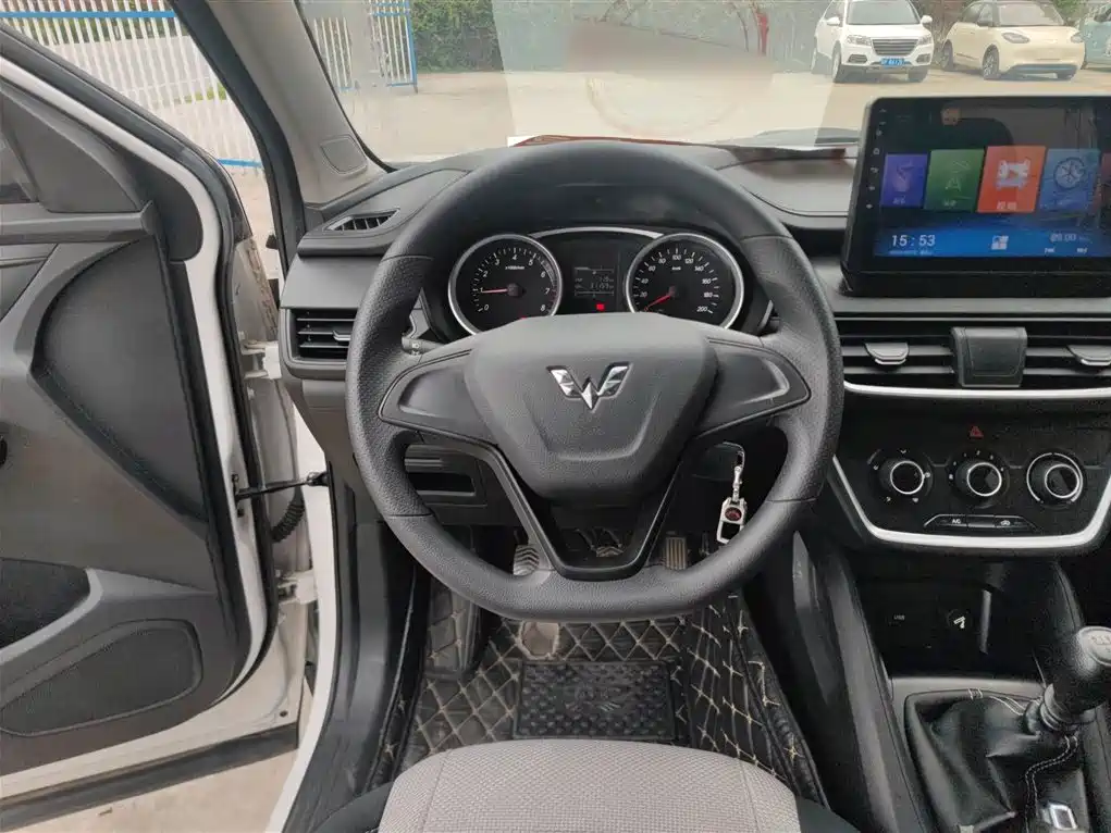Wuling Hongguang S3 2019 — фото 11