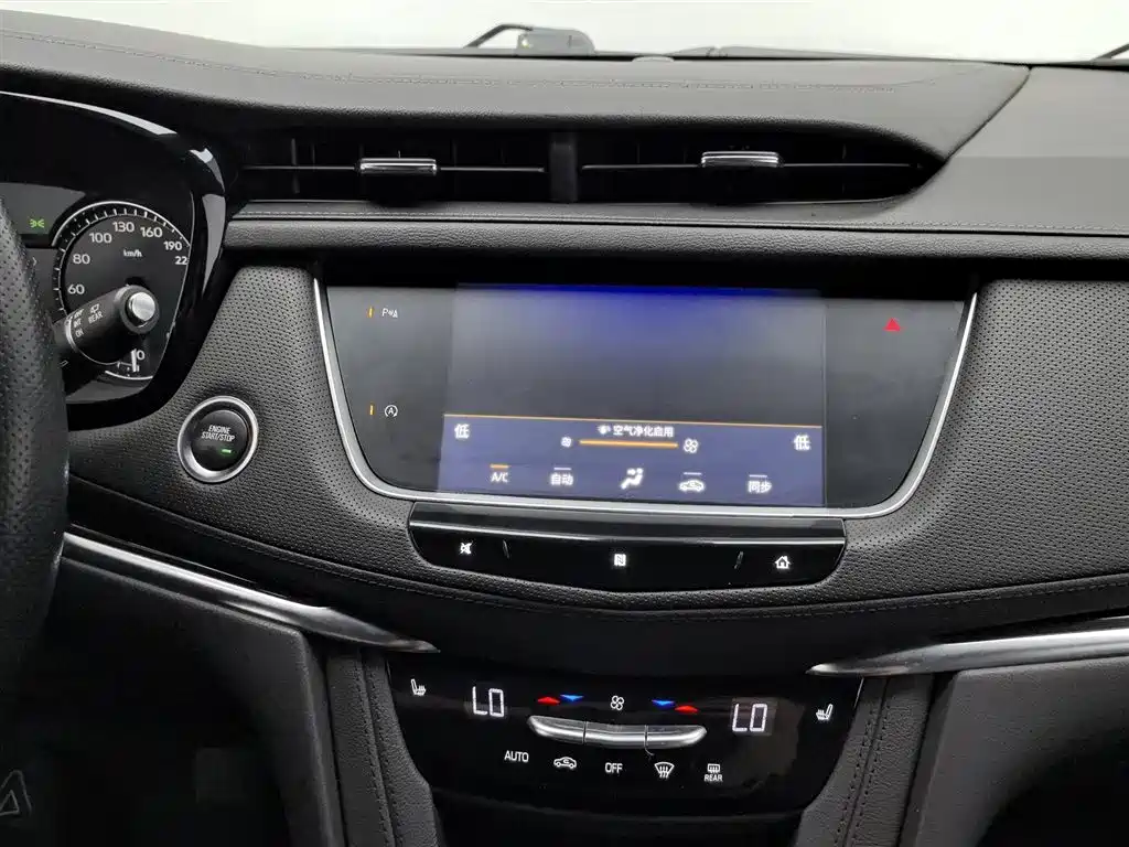 Cadillac XT5 2021 — фото 12