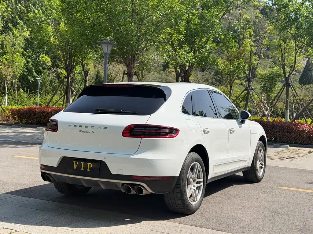 Porsche Macan 2017 — фото 19