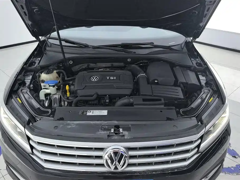 Volkswagen Passat 2018 — фото 10