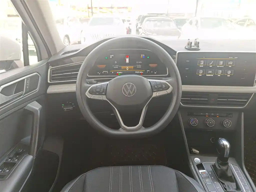 Volkswagen Tiguan L 2022 — фото 7