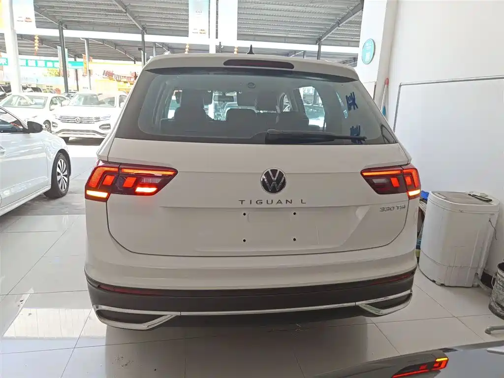 Volkswagen Tiguan L 2022 — фото 4