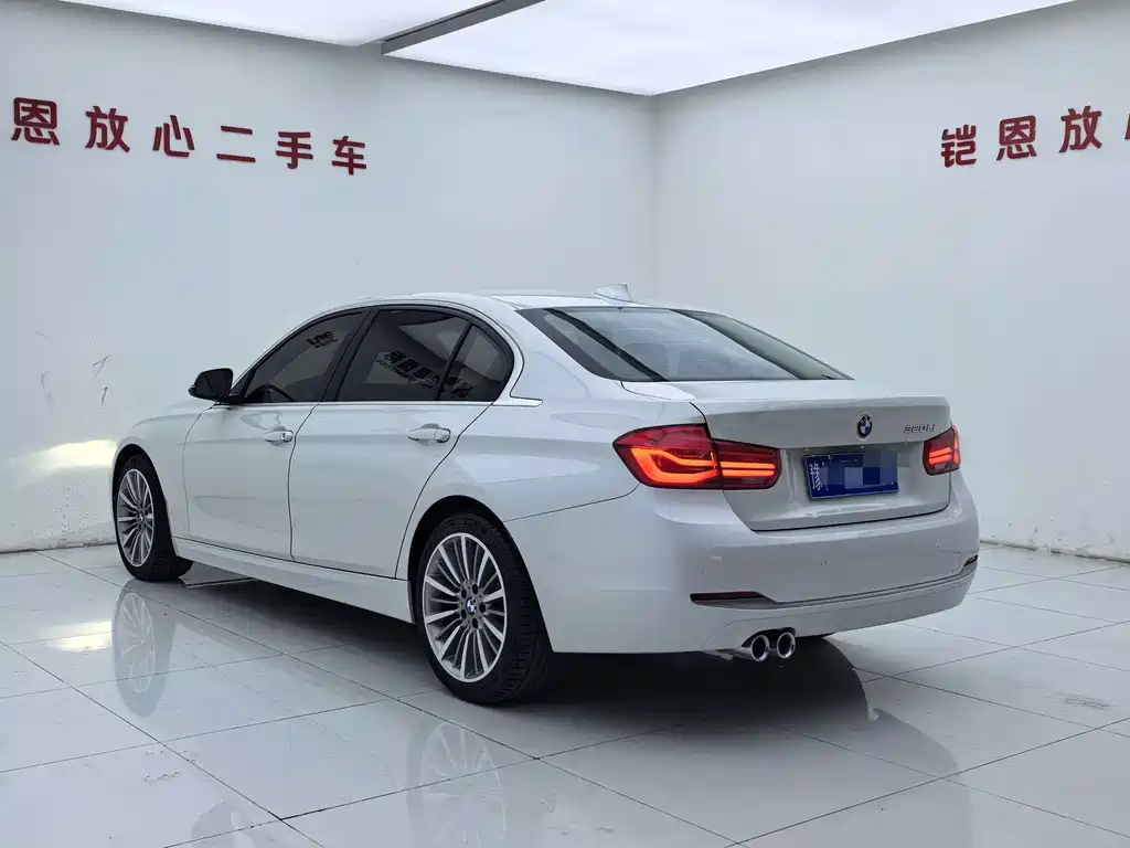 BMW 3 Series 2019 — фото 12