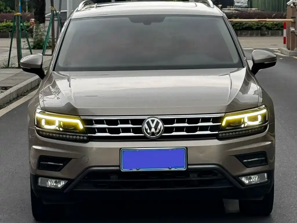 Volkswagen Tiguan L 2017 — фото 2