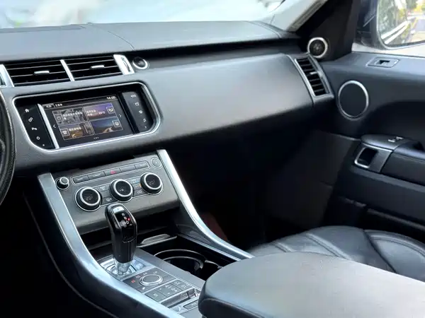 Land Rover Range Rover Sport 2016