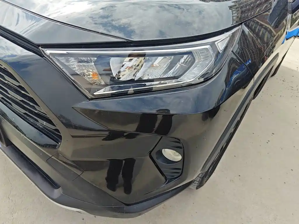 Toyota RAV4 2021 — фото 18