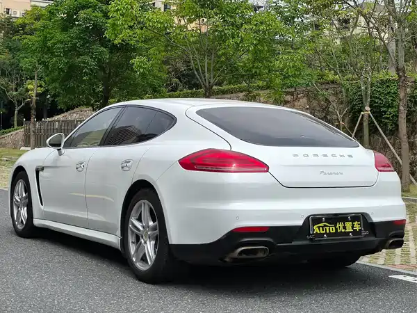 Porsche Panamera 2014