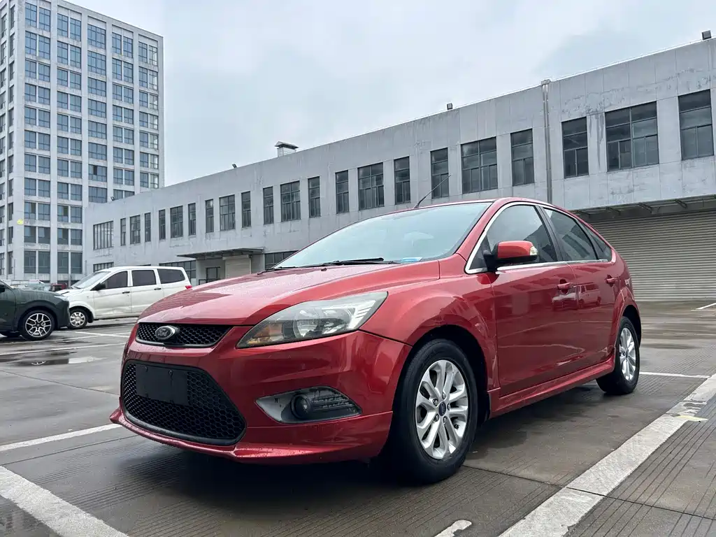 Ford Focus 2013 — фото 2