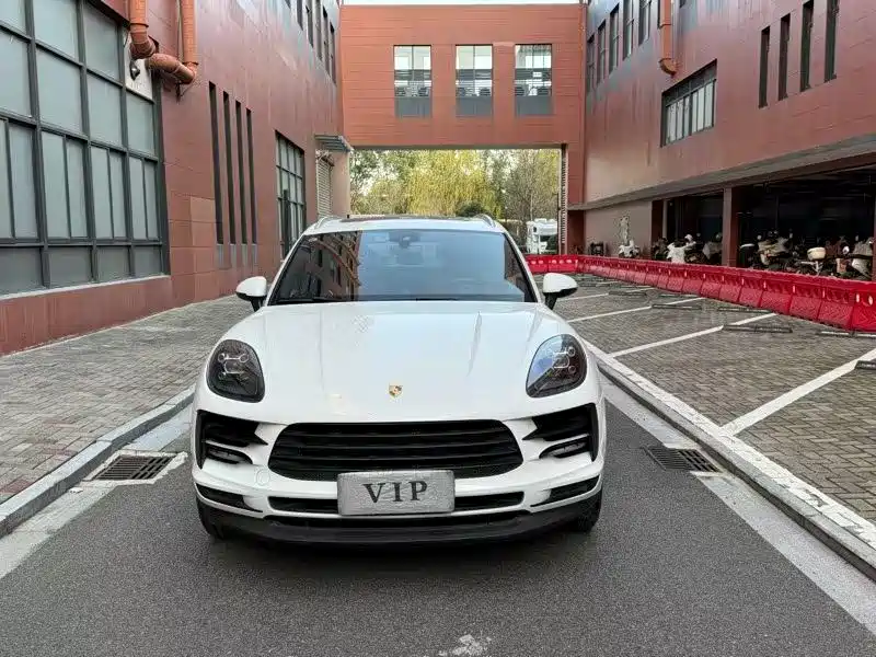 Porsche Macan 2019 — фото 2