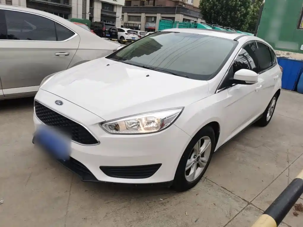 Ford Focus 2018 — фото 2