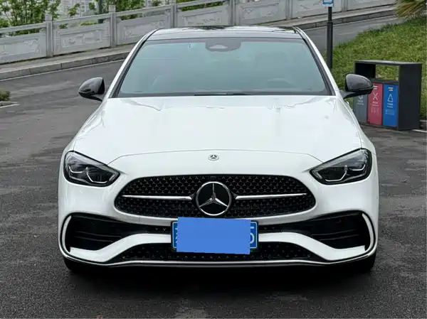 Mercedes-Benz C-Class 2024