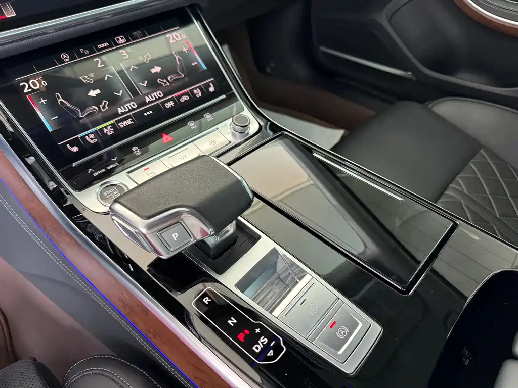 Audi A8 2022