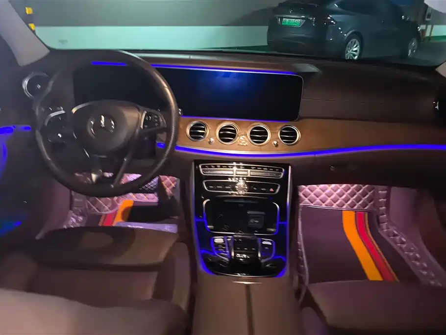 Mercedes-Benz E-Class 2017 — фото 12